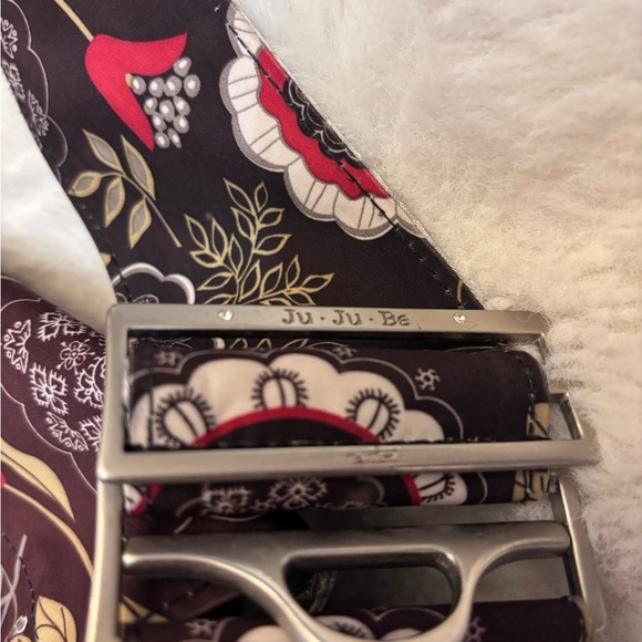 Ju-Ju-Be Black and Red Floral Diaper Bag - Picture 5 of 7